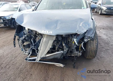 2024 Kia Sportage Ex z USA, uszkodzony, nr VIN 5XYK33DF8RG175507